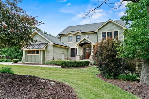 1415 Oakview Ter, Woodstock, IL 60098