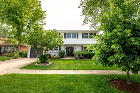 107 N Kaspar Ave, Arlington Heights, IL 60005
