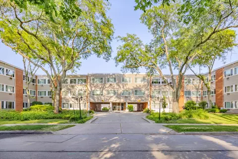 1139 Leavitt Ave #313, Flossmoor, IL 60422