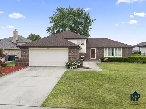 8825 Abbey Ln, Orland Park, IL 60462