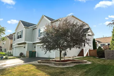 2447 Saddle Ridge Dr, Joliet, IL 60432