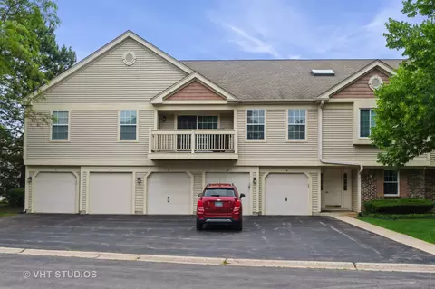 1257 Ballantrae Pl #C, Mundelein, IL 60060