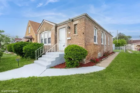 9811 S Woodlawn Ave, Chicago, IL 60628
