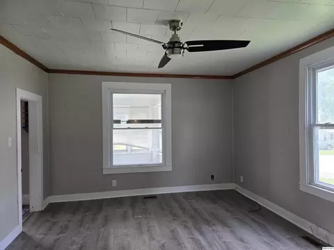 Living - 112 N Walnut, Versailles, IL 62378 photo 2 of 4