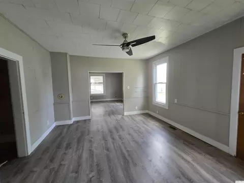 Living - 112 N Walnut, Versailles, IL 62378 photo 4 of 4