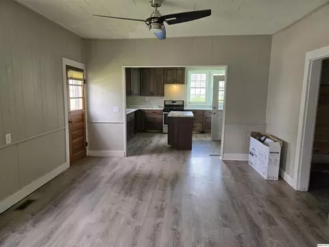 Living - 112 N Walnut, Versailles, IL 62378 photo 3 of 4