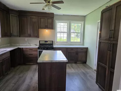 Kitchen - 112 N Walnut, Versailles, IL 62378 photo 2 of 3