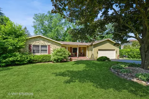 1954 Greenview St, Valparaiso, IN 46383