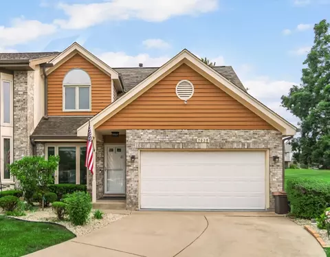 7925 Beacon Dr, Palos Heights, IL 60463