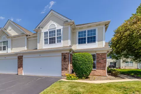 911 Waterford Ln, Elk Grove Village, IL 60007
