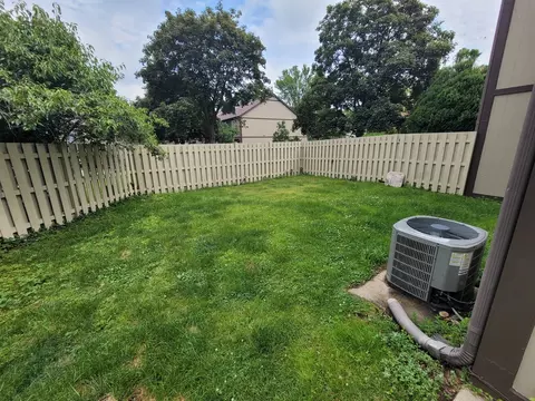 Exterior - 310 Partridge Ln, Wheeling, IL 60090 photo 2 of 4