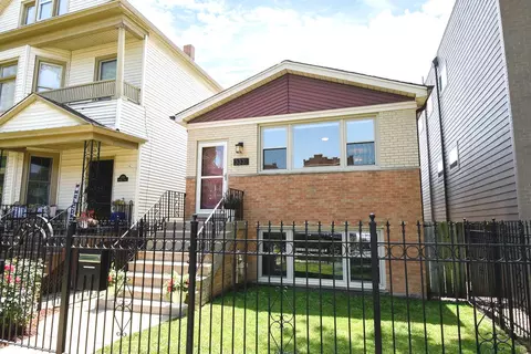 3331 W Belle Plaine Ave, Chicago, IL 60618