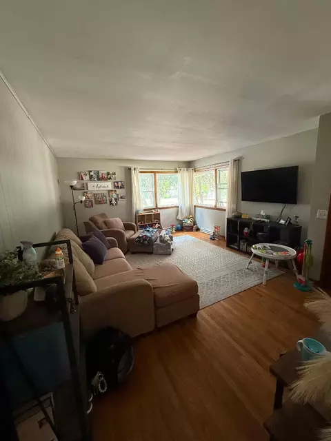 404 E Soper St, Winnebago, IL 61088 photo 2
