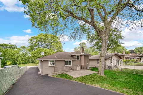 Exterior - 3115 172nd St, Hazel Crest, IL 60429 photo 5 of 6