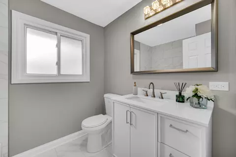 Bath - 3115 172nd St, Hazel Crest, IL 60429 photo 1 of 2