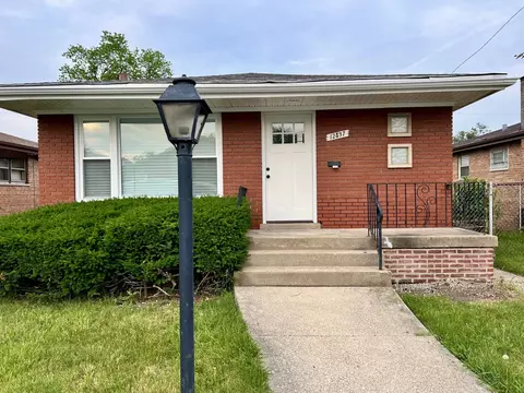 12837 S Aberdeen St, Calumet Park, IL 60827