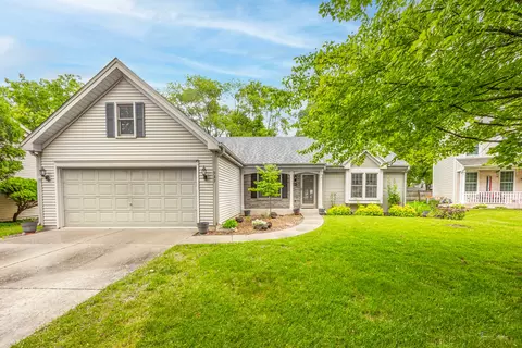 937 Wellington Cir, Aurora, IL 60506