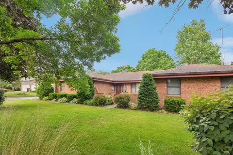 3560 Primrose Ln, Morris, IL 60450