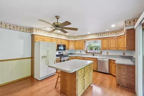 Kitchen - 3560 Primrose Ln, Morris, IL 60450 photo 1 of 7