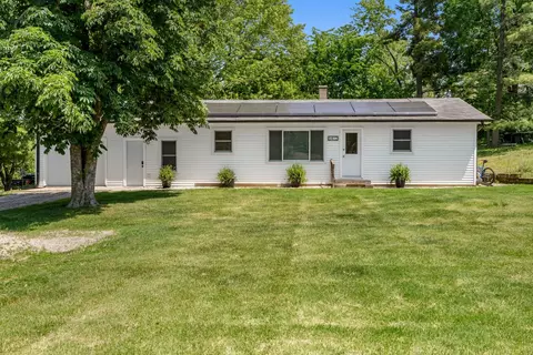 6412 W Rawson Bridge Rd, Cary, IL 60013