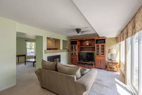 Living - 1739 Simms St, Aurora, IL 60504 photo 2 of 4