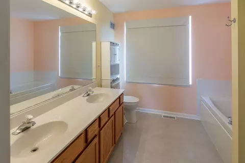 Bath - 1739 Simms St, Aurora, IL 60504 photo 1 of 2