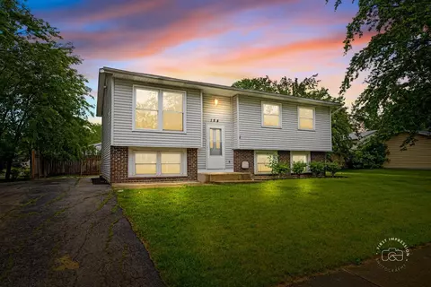 154 S Orchard Dr, Bolingbrook, IL 60440