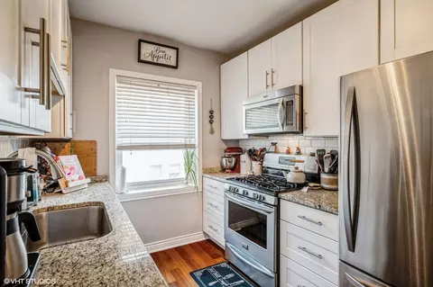 Kitchen - 832 Washington St #2E, Evanston, IL 60202 photo 1 of 1