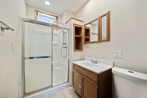 Bath - 605 Keep Ave, Elgin, IL 60120 photo 1 of 3