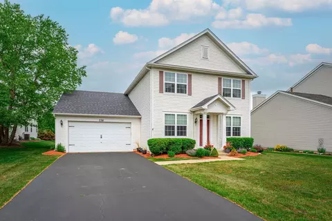 238 Foxford Dr, Cary, IL 60013