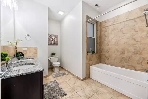 3130 W Walton St #1, Chicago, IL 60622 photo 12
