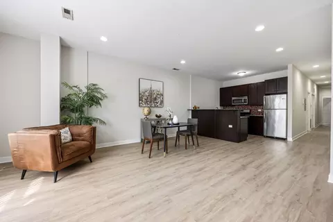3130 W Walton St #1, Chicago, IL 60622 photo 4