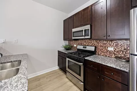 3130 W Walton St #1, Chicago, IL 60622 photo 8