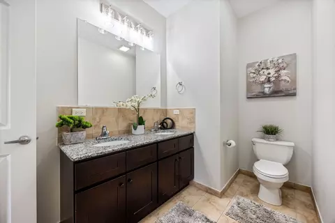 3130 W Walton St #1, Chicago, IL 60622 photo 11