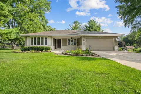 38 W292 Bernice Dr, Saint Charles, IL 60175