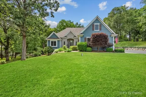 6407 Kingsbridge Dr, Cary, IL 60013