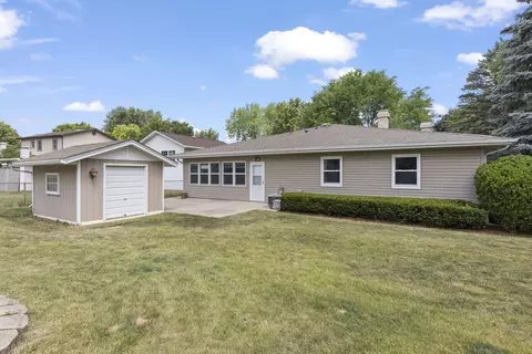Exterior - 1905 Murcer Ln, Elgin, IL 60123 photo 3 of 5