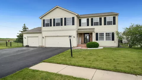 1420 Kennedy Dr, Kirkland, IL 60146