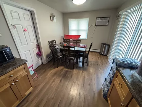 Dining - 14813 Kilpatrick Ave, Midlothian, IL 60445 photo 2 of 2
