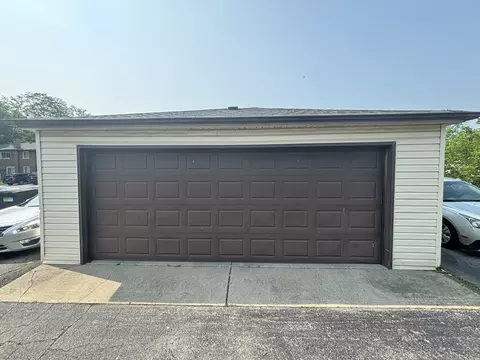 Exterior - 14813 Kilpatrick Ave, Midlothian, IL 60445 photo 6 of 6
