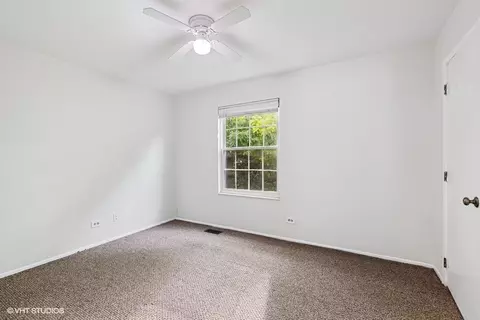 82 Hickory Ln, Cary, IL 60013 photo 13