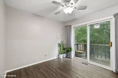 82 Hickory Ln, Cary, IL 60013 photo 5
