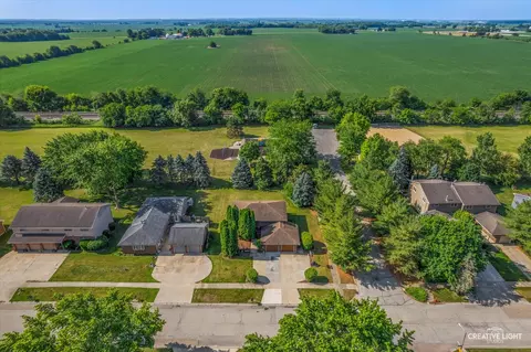View/Area - 272 Maple St, Sugar Grove, IL 60554 photo 2 of 6
