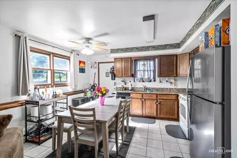 Kitchen - 272 Maple St, Sugar Grove, IL 60554 photo 1 of 2
