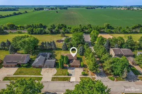 View/Area - 272 Maple St, Sugar Grove, IL 60554 photo 1 of 6