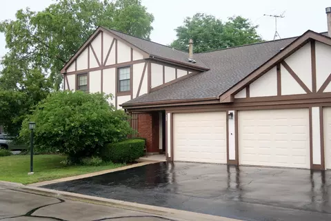 369 Ferndale Ct #B1, Schaumburg, IL 60193
