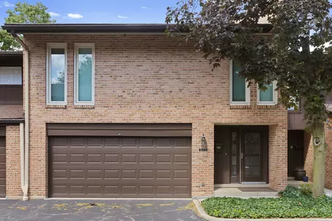 1824 Wildberry Dr #B, Glenview, IL 60025