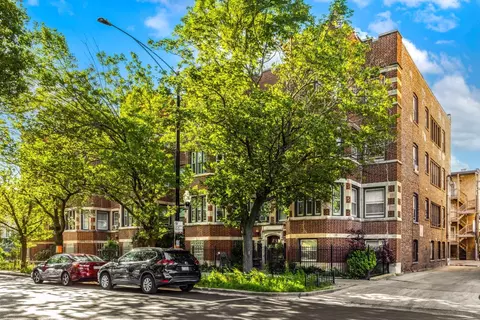 1252 W Pratt Blvd #2, Chicago, IL 60626