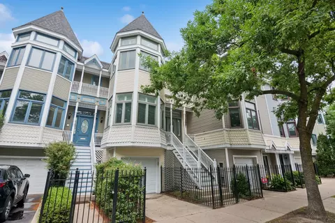 3344 N Racine Ave, Chicago, IL 60657