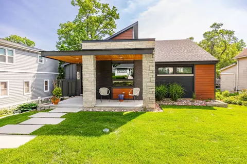 5401 Carpenter St, Downers Grove, IL 60515